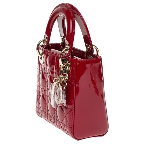 Sac Lady Dior Mini Cuir de veau Cannage verni rouge cerise 